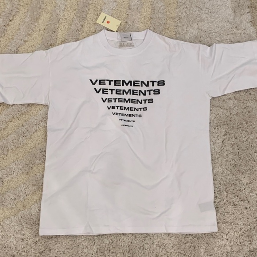 Vetements Pyramid Logo White T-Shirt Men’s Size Large